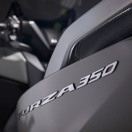 Forza 350, plynulé a moderné krivky