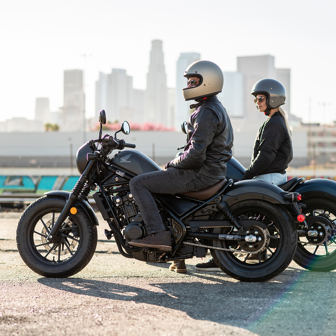 CMX500 Rebel s dvoma jazdcami