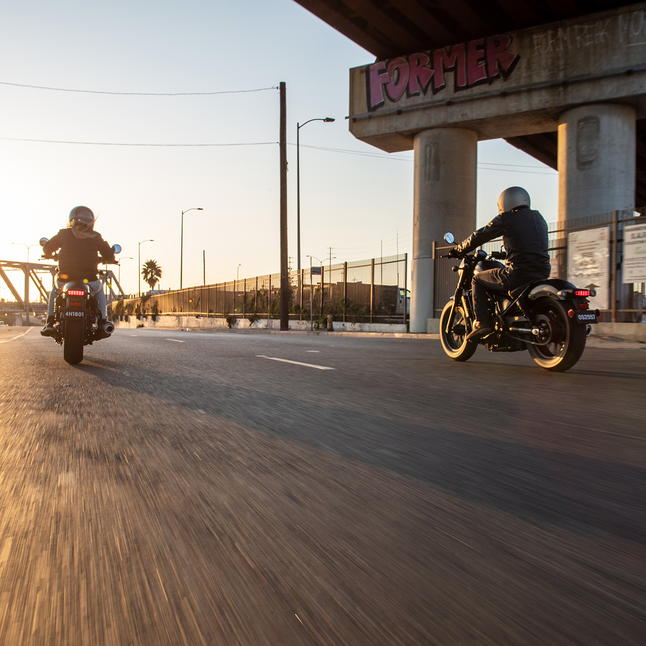 CMX500 Rebel s dvoma jazdcami