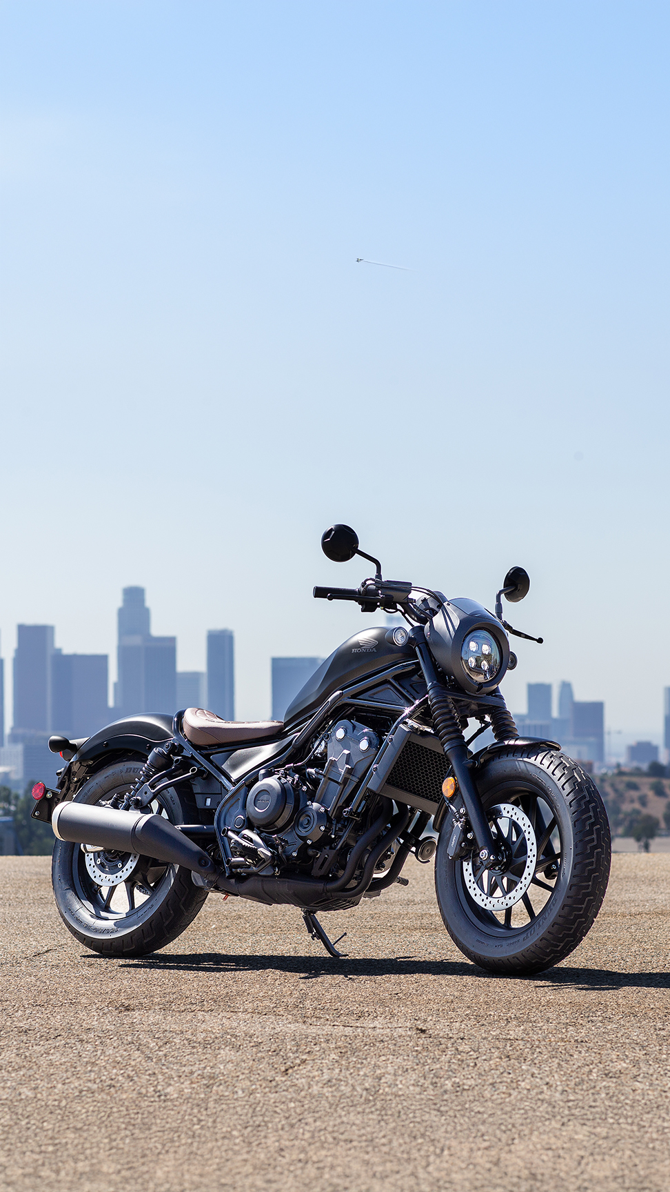 CMX500 Rebel front ¾ in city location
