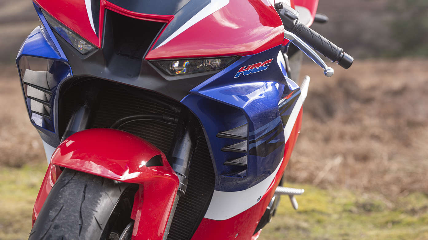 Honda CBR1000RR-R Fireblade, detailný záber na aerodynamiku predného vzduchového kanála