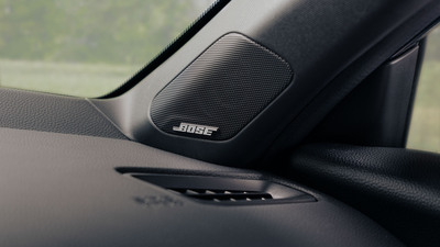 8 reproduktorov BOSE vr&aacute;tane subwoofera